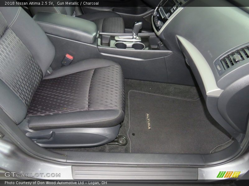Gun Metallic / Charcoal 2018 Nissan Altima 2.5 SV