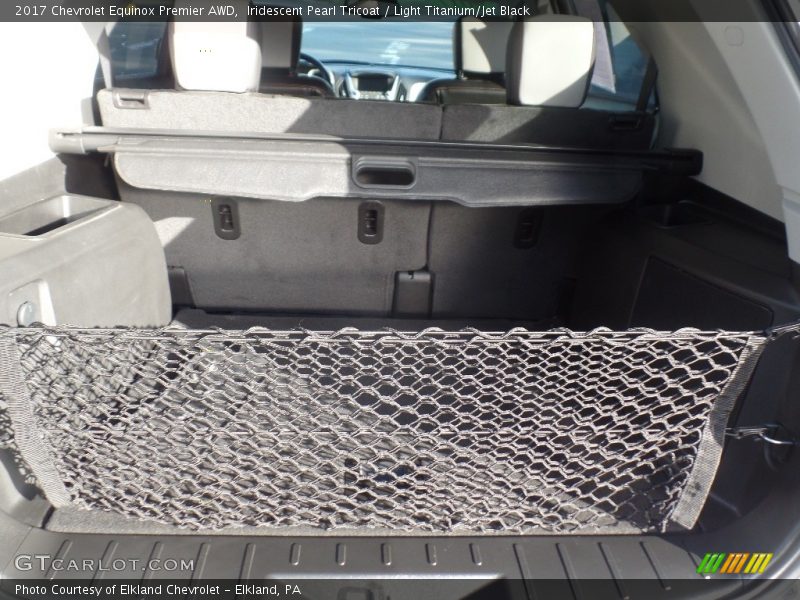 Iridescent Pearl Tricoat / Light Titanium/Jet Black 2017 Chevrolet Equinox Premier AWD
