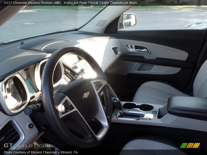 Iridescent Pearl Tricoat / Light Titanium/Jet Black 2017 Chevrolet Equinox Premier AWD