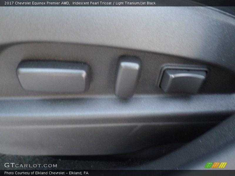 Iridescent Pearl Tricoat / Light Titanium/Jet Black 2017 Chevrolet Equinox Premier AWD