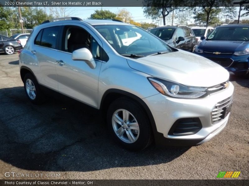Silver Ice Metallic / Jet Black 2020 Chevrolet Trax LT