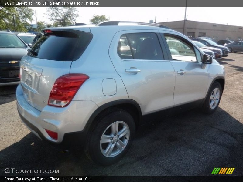 Silver Ice Metallic / Jet Black 2020 Chevrolet Trax LT