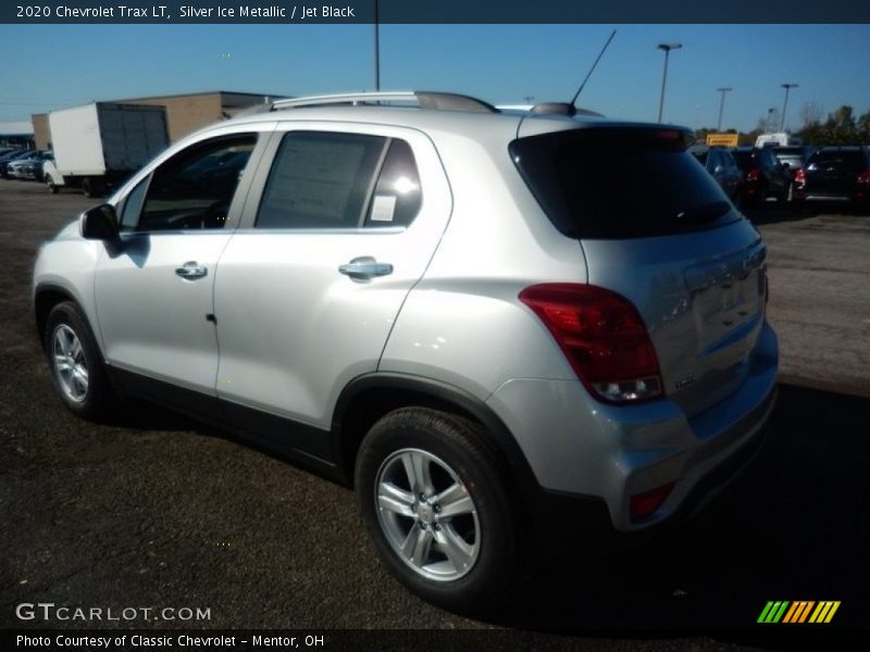 Silver Ice Metallic / Jet Black 2020 Chevrolet Trax LT