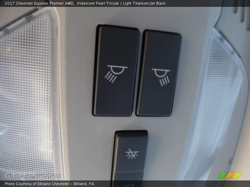 Iridescent Pearl Tricoat / Light Titanium/Jet Black 2017 Chevrolet Equinox Premier AWD