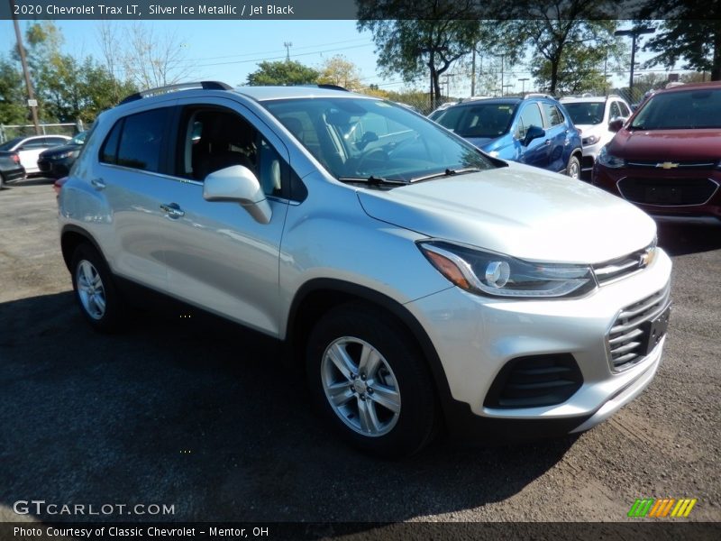Silver Ice Metallic / Jet Black 2020 Chevrolet Trax LT