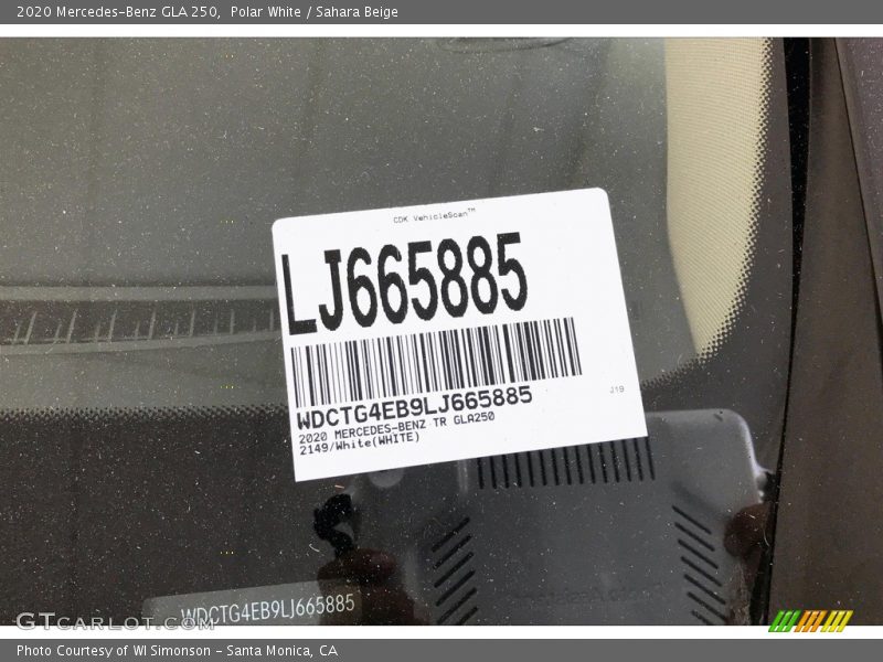 Polar White / Sahara Beige 2020 Mercedes-Benz GLA 250