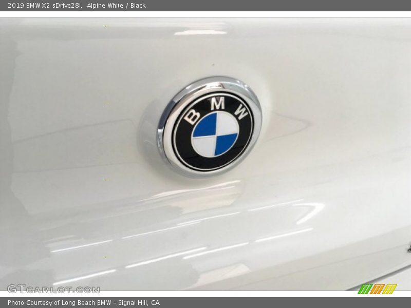Alpine White / Black 2019 BMW X2 sDrive28i