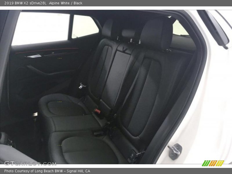 Alpine White / Black 2019 BMW X2 sDrive28i