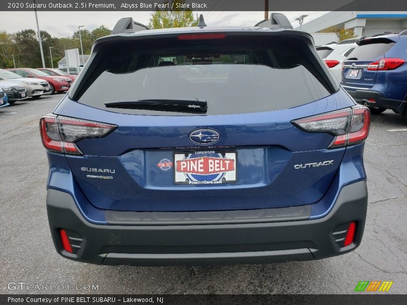 Abyss Blue Pearl / Slate Black 2020 Subaru Outback 2.5i Premium