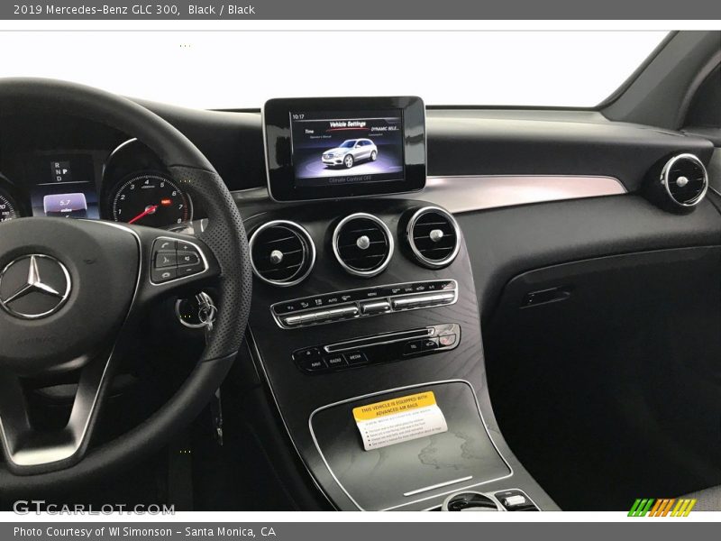 Black / Black 2019 Mercedes-Benz GLC 300