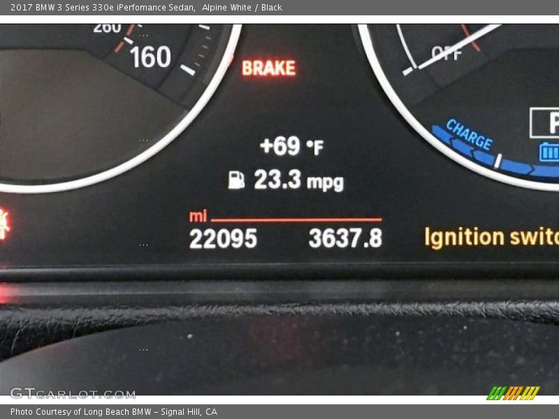 Alpine White / Black 2017 BMW 3 Series 330e iPerfomance Sedan