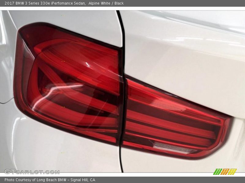 Alpine White / Black 2017 BMW 3 Series 330e iPerfomance Sedan