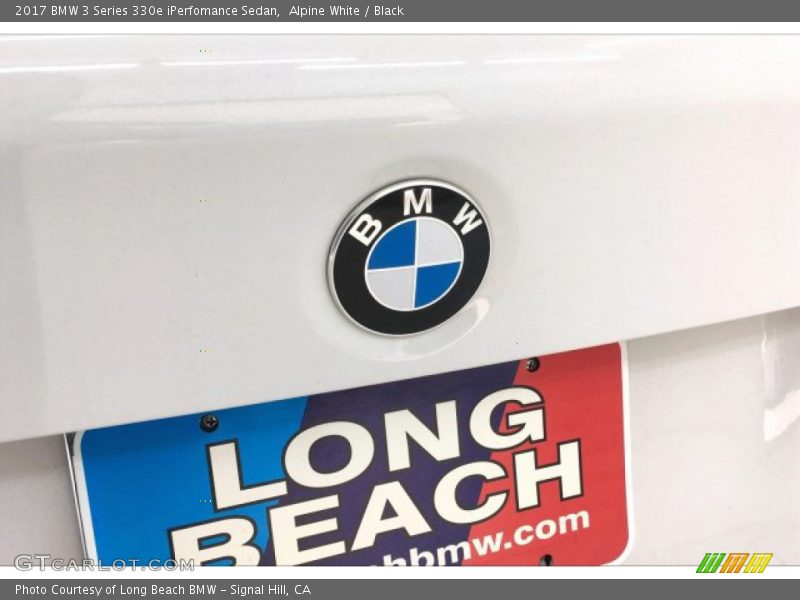 Alpine White / Black 2017 BMW 3 Series 330e iPerfomance Sedan