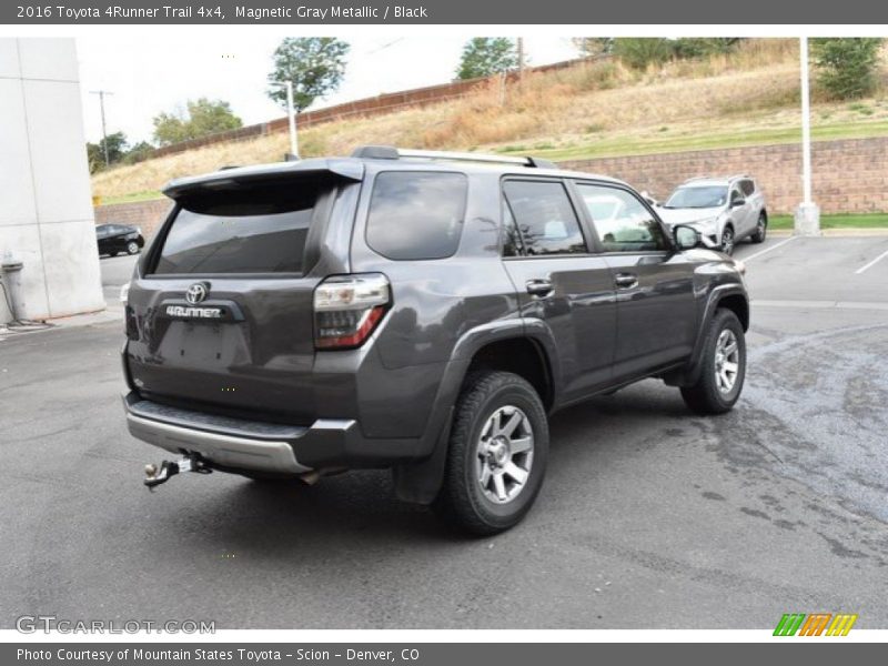 Magnetic Gray Metallic / Black 2016 Toyota 4Runner Trail 4x4