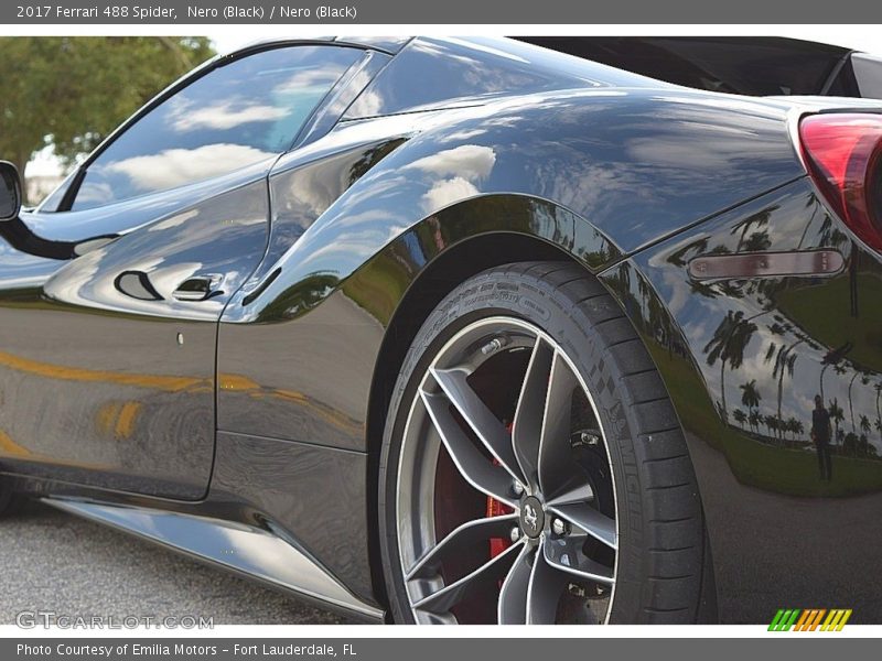 Nero (Black) / Nero (Black) 2017 Ferrari 488 Spider