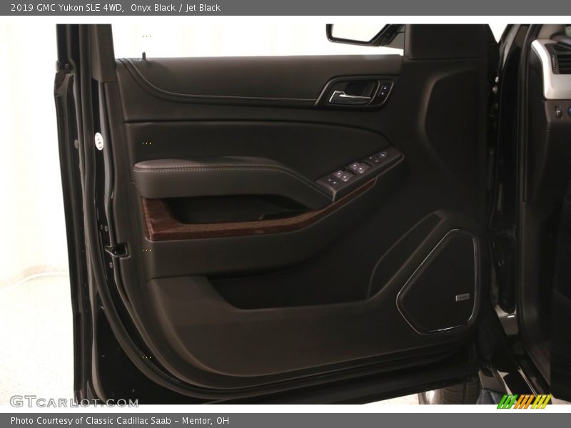 Onyx Black / Jet Black 2019 GMC Yukon SLE 4WD