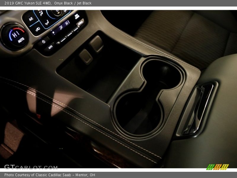 Onyx Black / Jet Black 2019 GMC Yukon SLE 4WD