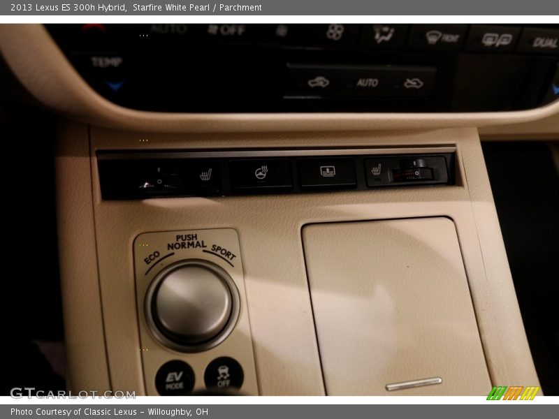 Starfire White Pearl / Parchment 2013 Lexus ES 300h Hybrid