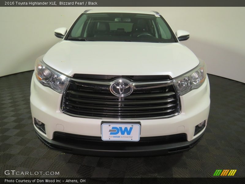 Blizzard Pearl / Black 2016 Toyota Highlander XLE