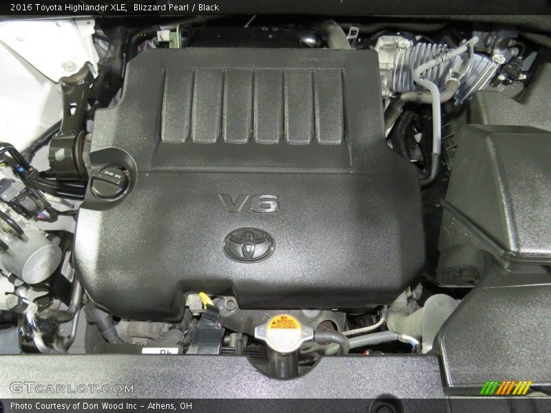 Blizzard Pearl / Black 2016 Toyota Highlander XLE