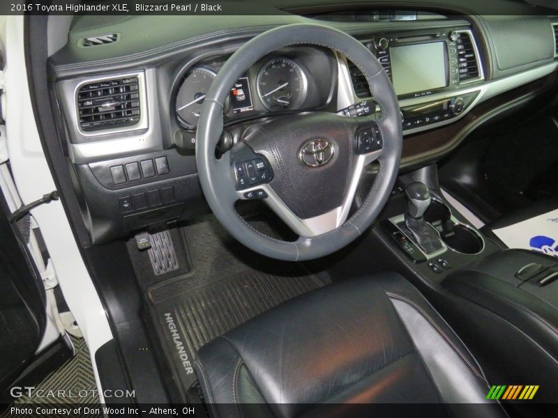 Blizzard Pearl / Black 2016 Toyota Highlander XLE