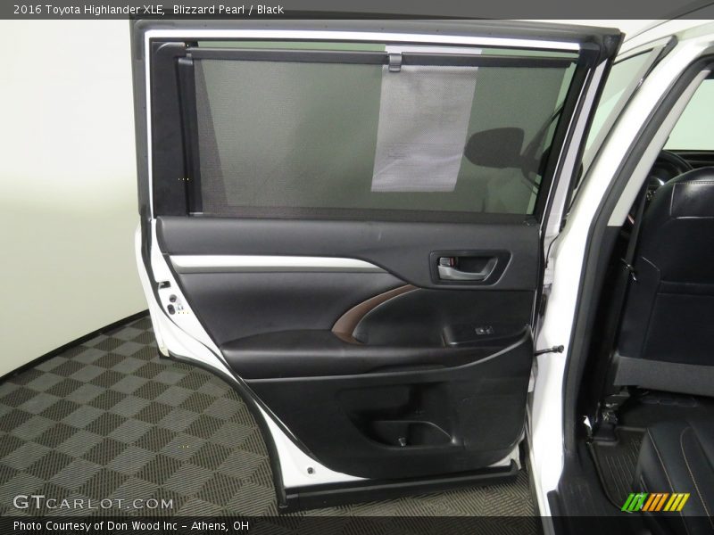 Blizzard Pearl / Black 2016 Toyota Highlander XLE