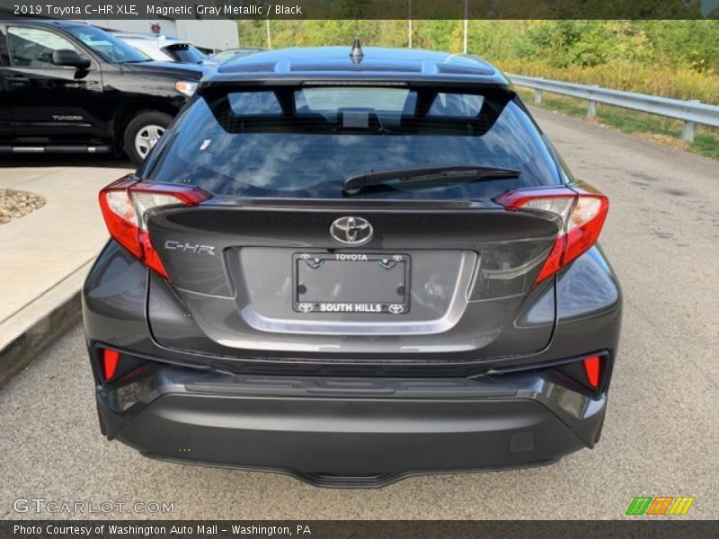 Magnetic Gray Metallic / Black 2019 Toyota C-HR XLE