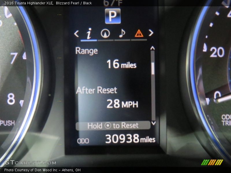 Blizzard Pearl / Black 2016 Toyota Highlander XLE