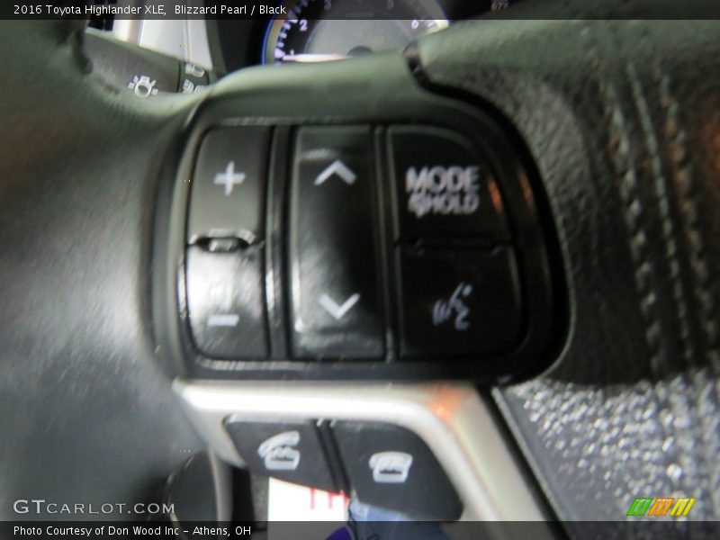 Blizzard Pearl / Black 2016 Toyota Highlander XLE