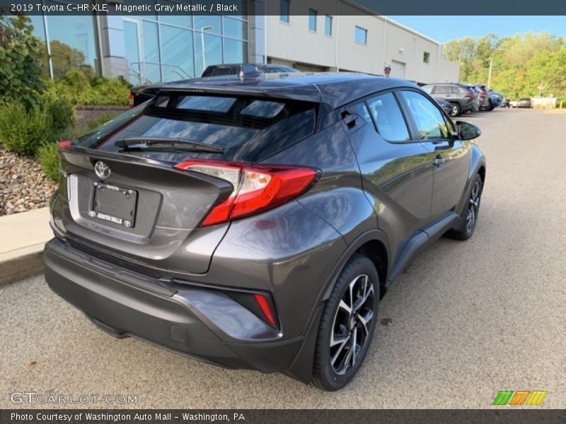 Magnetic Gray Metallic / Black 2019 Toyota C-HR XLE