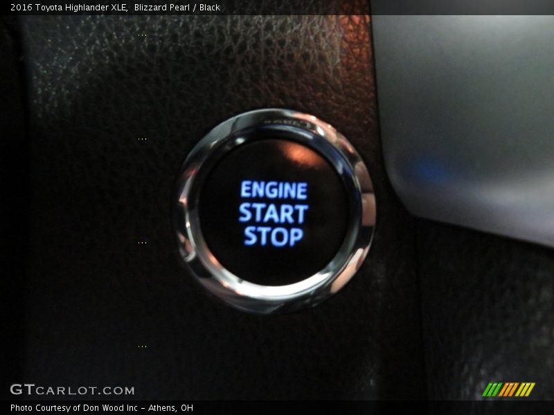 Blizzard Pearl / Black 2016 Toyota Highlander XLE