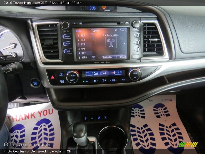 Blizzard Pearl / Black 2016 Toyota Highlander XLE