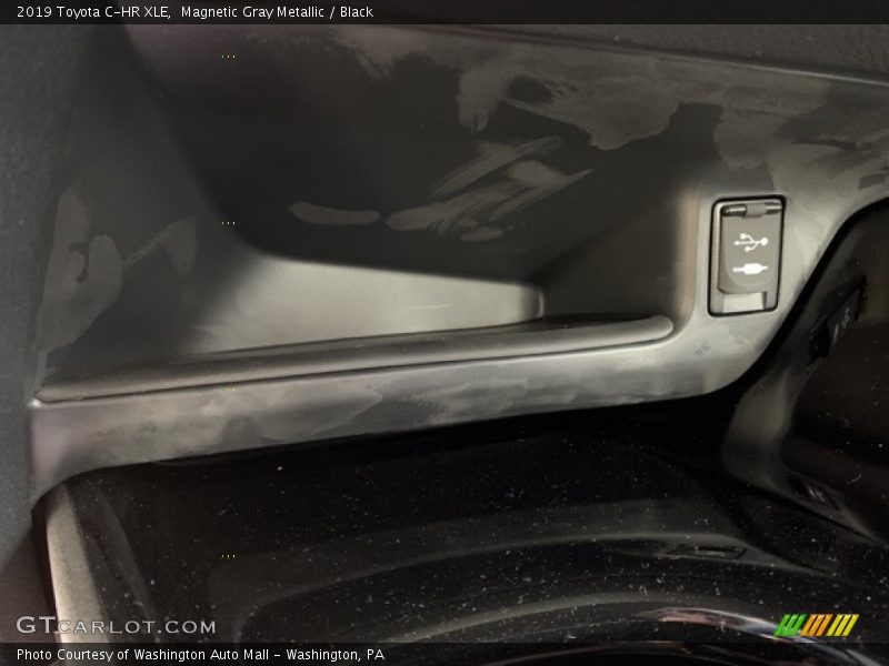 Magnetic Gray Metallic / Black 2019 Toyota C-HR XLE