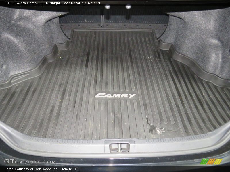 Midnight Black Metallic / Almond 2017 Toyota Camry LE