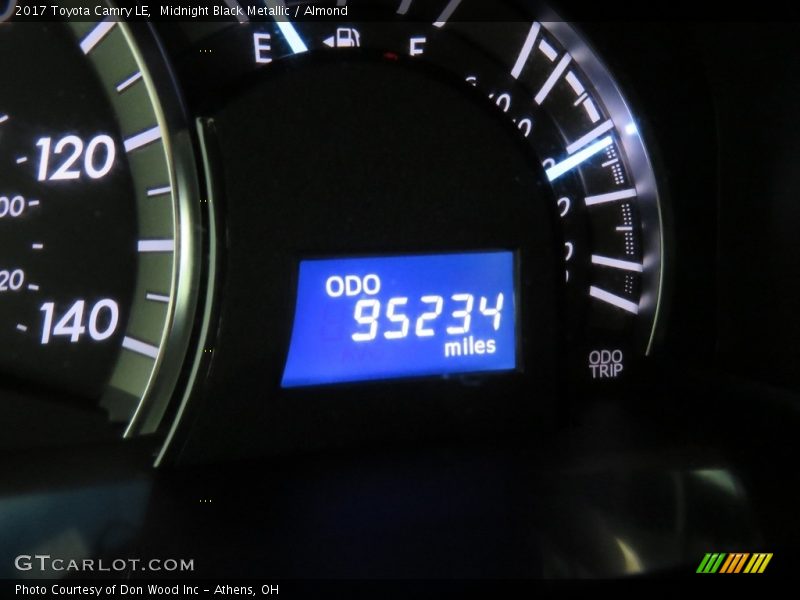 Midnight Black Metallic / Almond 2017 Toyota Camry LE