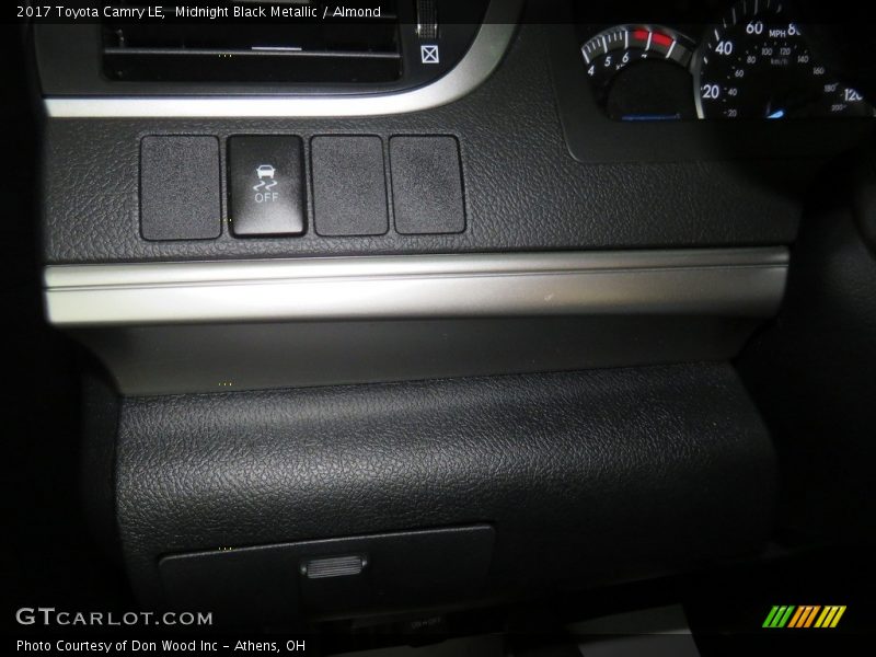 Midnight Black Metallic / Almond 2017 Toyota Camry LE