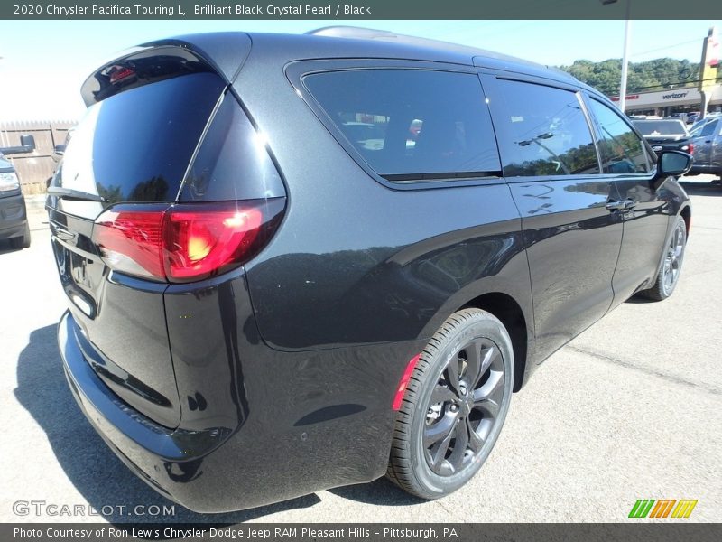 Brilliant Black Crystal Pearl / Black 2020 Chrysler Pacifica Touring L