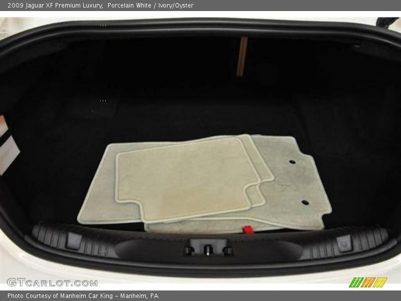 Porcelain White / Ivory/Oyster 2009 Jaguar XF Premium Luxury