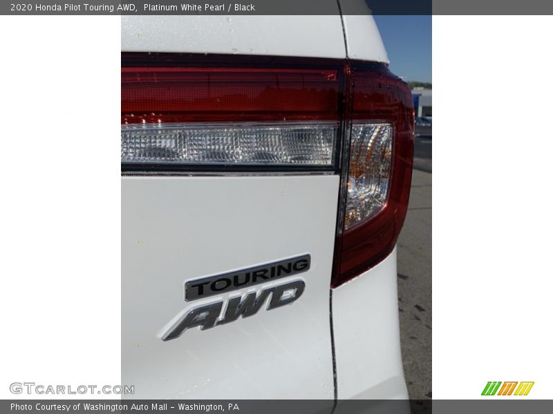 Platinum White Pearl / Black 2020 Honda Pilot Touring AWD