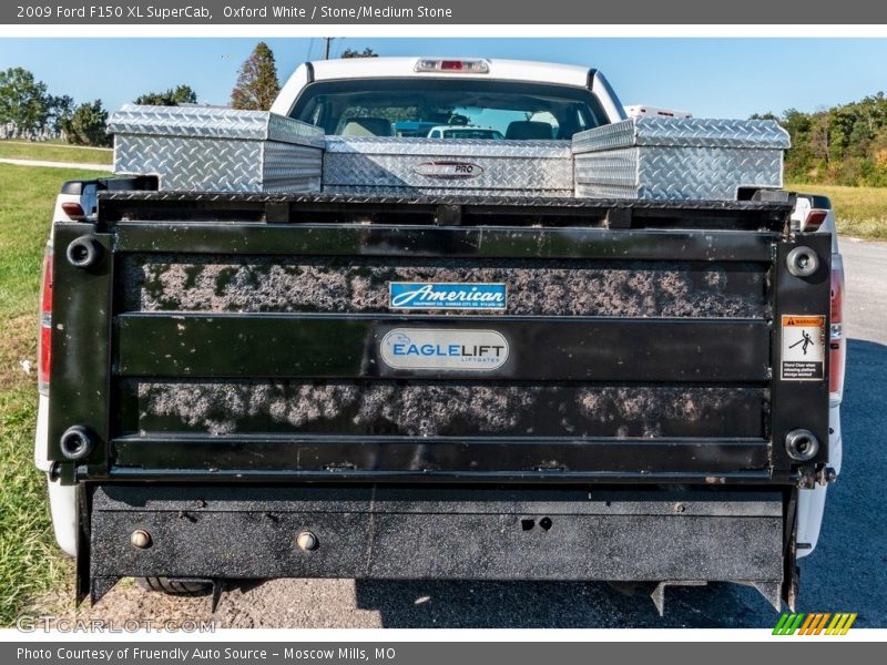 Oxford White / Stone/Medium Stone 2009 Ford F150 XL SuperCab