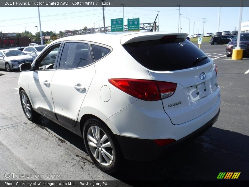 Cotton White / Taupe 2011 Hyundai Tucson Limited AWD