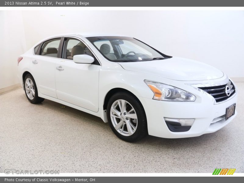 Pearl White / Beige 2013 Nissan Altima 2.5 SV