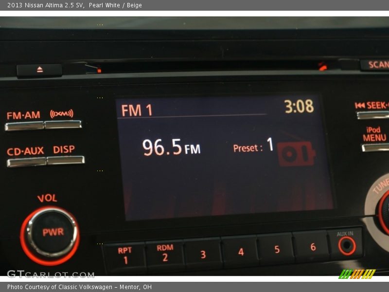 Pearl White / Beige 2013 Nissan Altima 2.5 SV