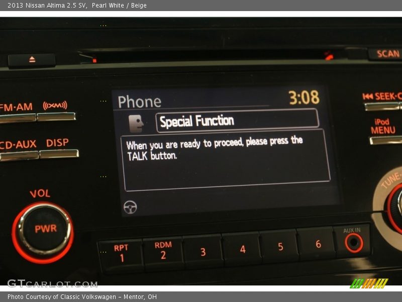 Pearl White / Beige 2013 Nissan Altima 2.5 SV