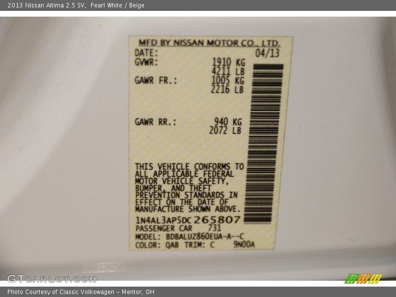 Pearl White / Beige 2013 Nissan Altima 2.5 SV