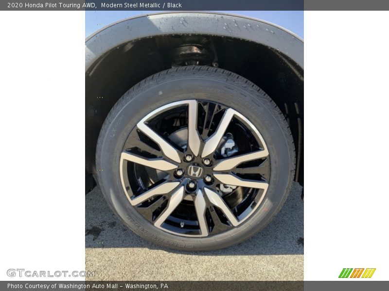 Modern Steel Metallic / Black 2020 Honda Pilot Touring AWD