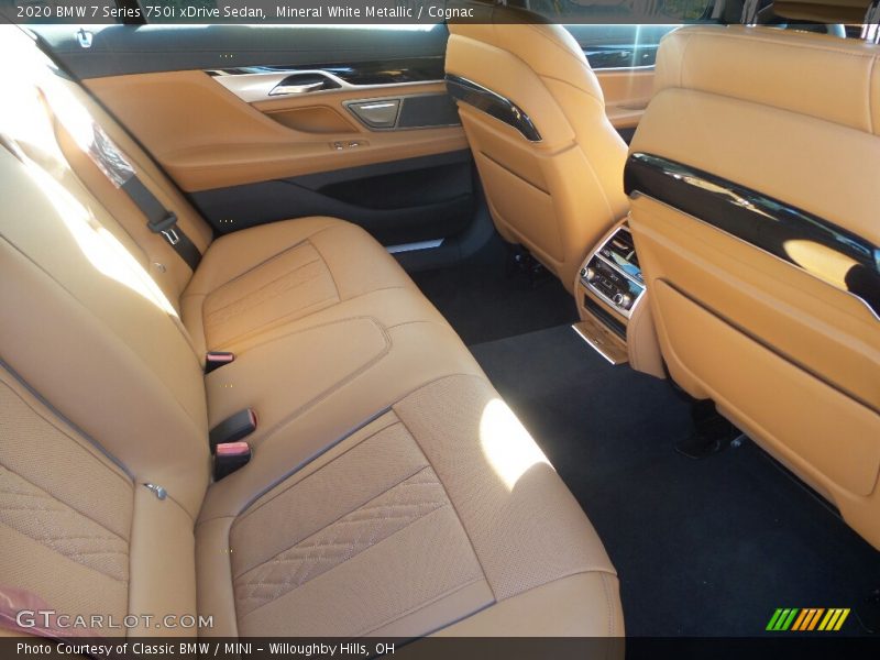 Mineral White Metallic / Cognac 2020 BMW 7 Series 750i xDrive Sedan