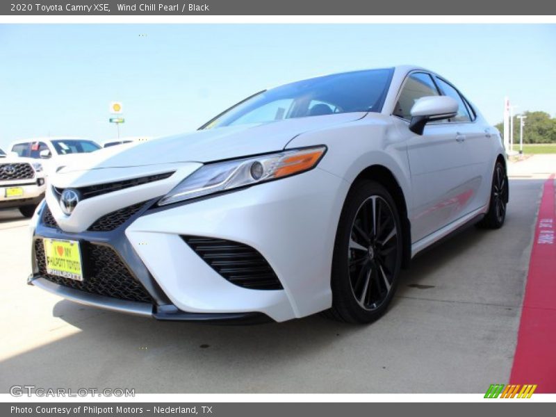 Wind Chill Pearl / Black 2020 Toyota Camry XSE