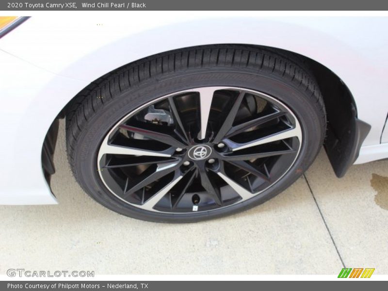 Wind Chill Pearl / Black 2020 Toyota Camry XSE