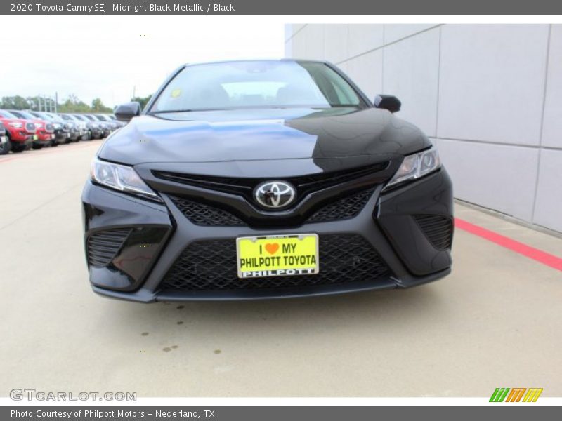 Midnight Black Metallic / Black 2020 Toyota Camry SE